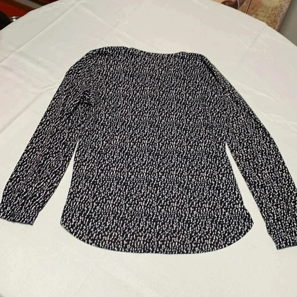 Ann Taylor Women’s Blouse, Size M. - Picture 3 of 3
